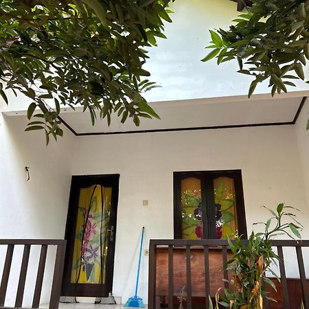 Ina Gili Guesthouse Gili Islands Exterior photo