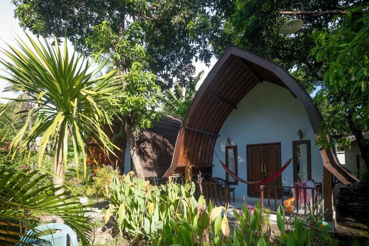 Ina Gili Guesthouse Gili Islands Exterior photo